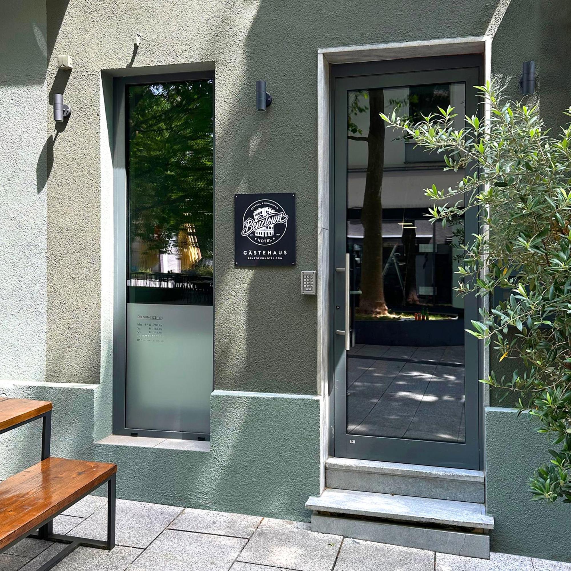 Benztown Hotel Gaestehaus Estugarda Exterior foto
